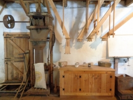 Cooper's Mill, NJ
Interior-Bagging Spouts